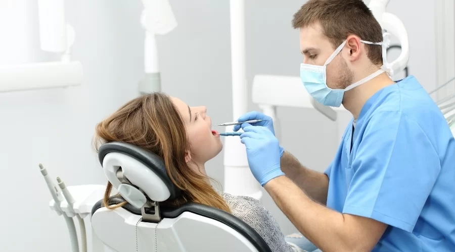 COVID–19 Döneminde Diş İmplantı Yaptırılır Mı?